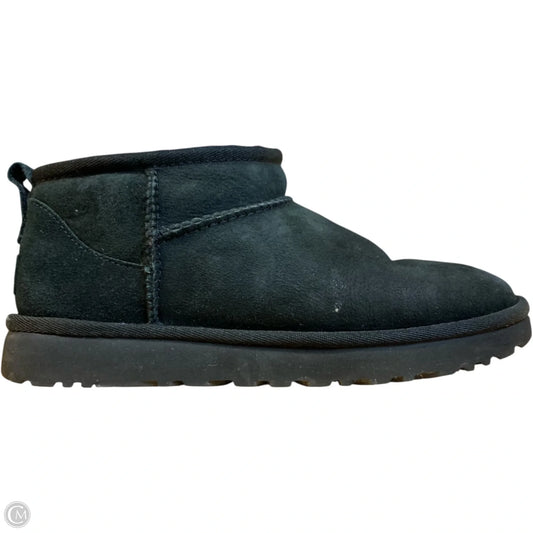 Boots Designer By Ugg In Black, Size: 6