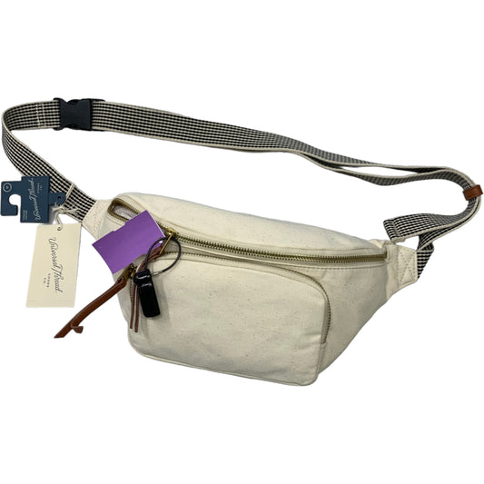 Belt Bag By Universal Thread  Size: Medium