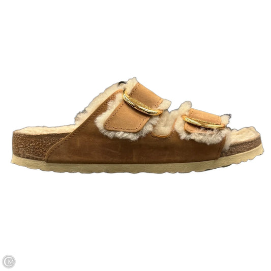 Sandals Flats By Birkenstock In Brown, Size: 8