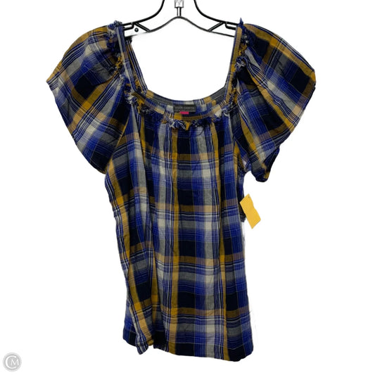Top Short Sleeve By Vince Camuto In Plaid Pattern, Size: Xs