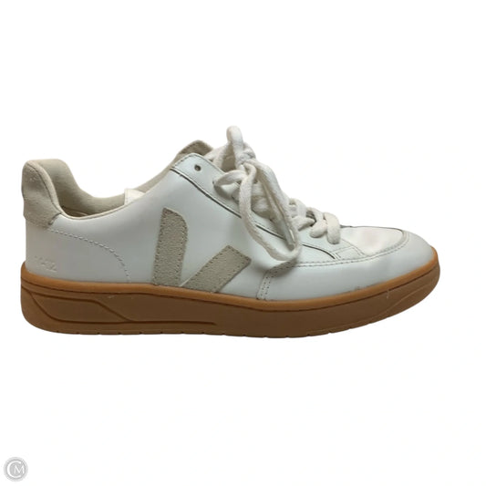Shoes Sneakers By Veja In White, Size: 8