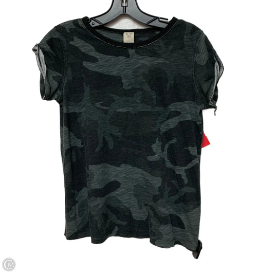 Top Short Sleeve By We The Free In Camouflage Print, Size: S