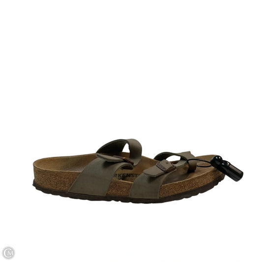 Sandals Flats By Birkenstock In Taupe, Size: 8