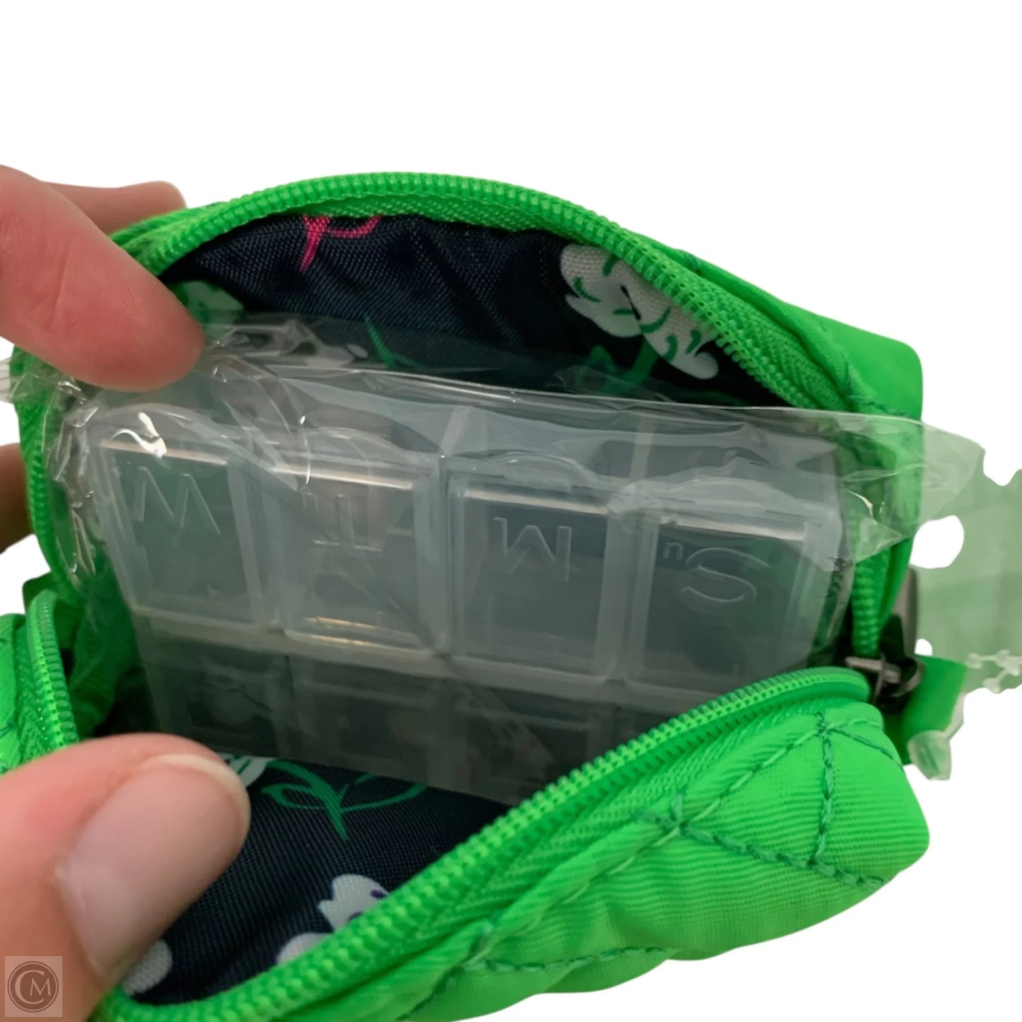 Travel Pill Case Bag By Lug, Size: Small