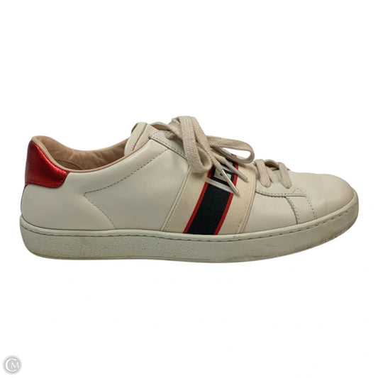 Shoes Luxury Designer By Gucci In Red & White, Size: 6