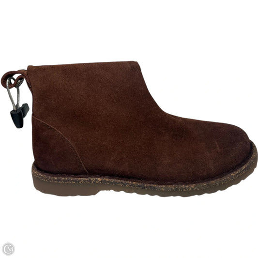 Boots Ankle Flats By Birkenstock In Brown, Size: 7