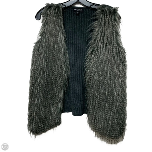 Vest Faux Fur & Sherpa By In Studio In Grey, Size: Mp
