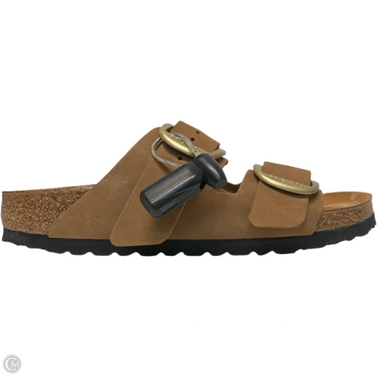 Sandals Flats By Birkenstock In Brown & White, Size: 7