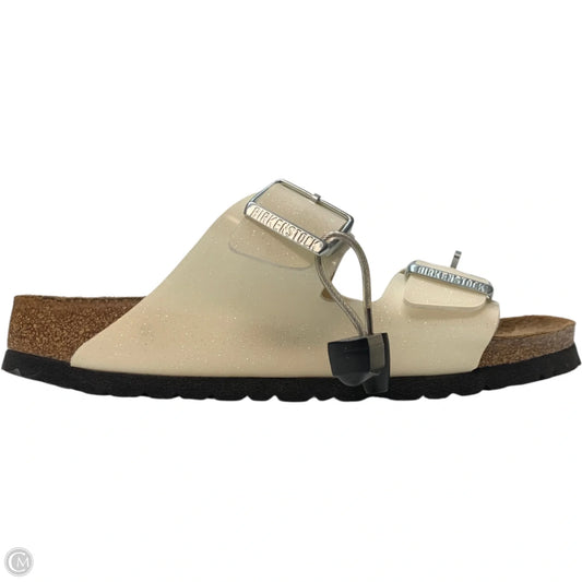 Sandals Flats By Birkenstock In Cream, Size: 8