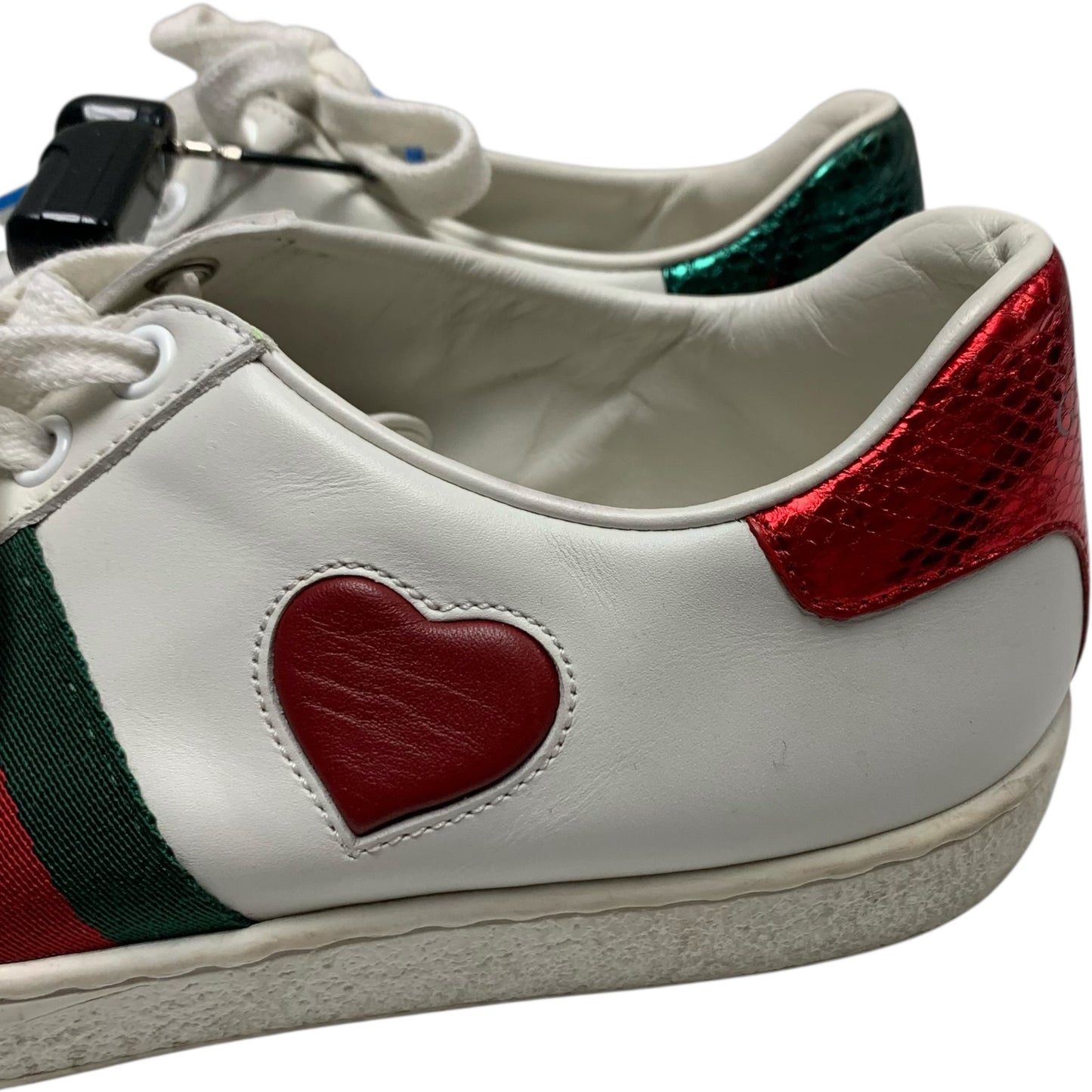 Shoes Luxury Designer By Gucci In White, Size: 7