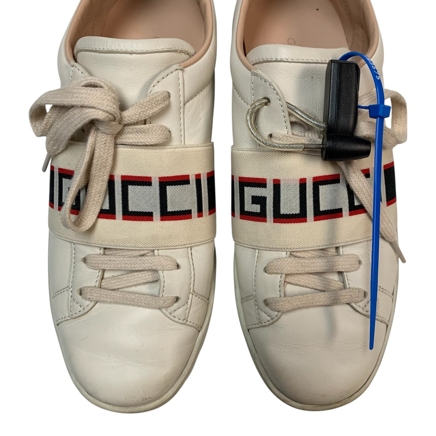 Shoes Luxury Designer By Gucci In Red & White, Size: 6