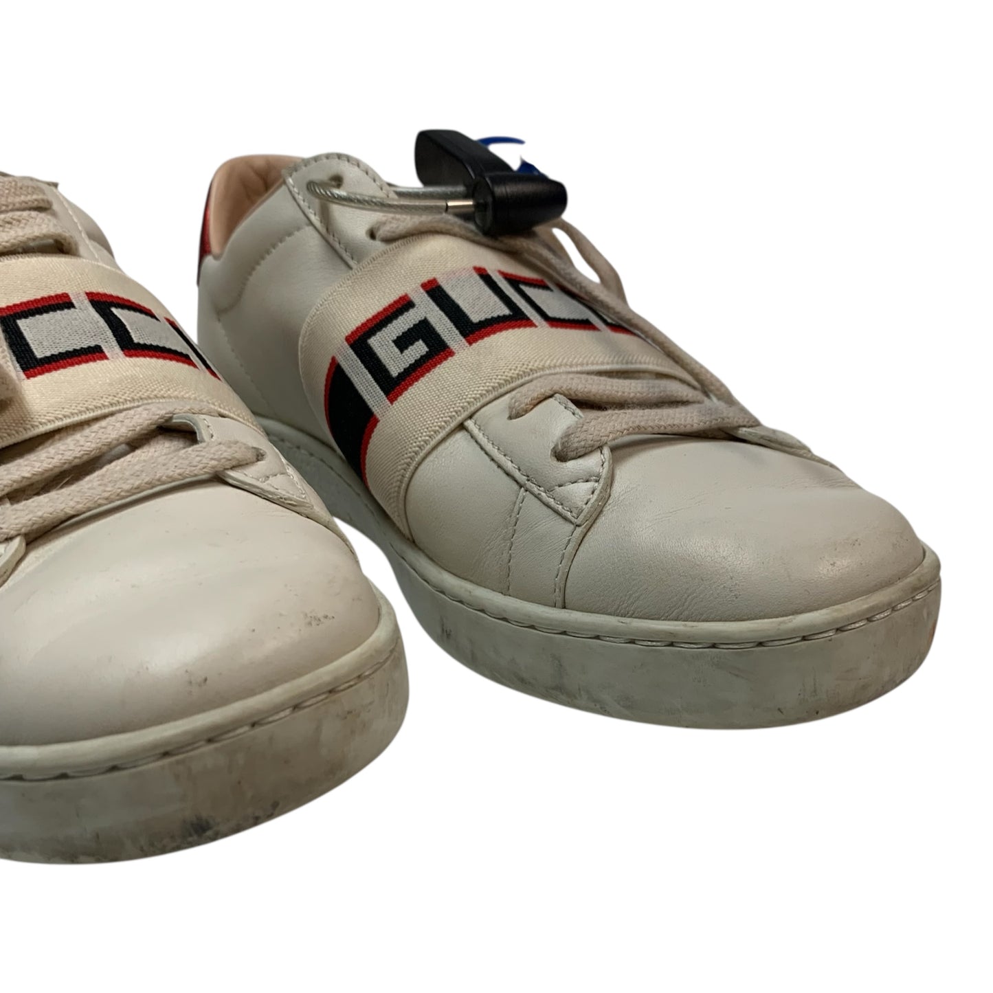Shoes Luxury Designer By Gucci In Red & White, Size: 6