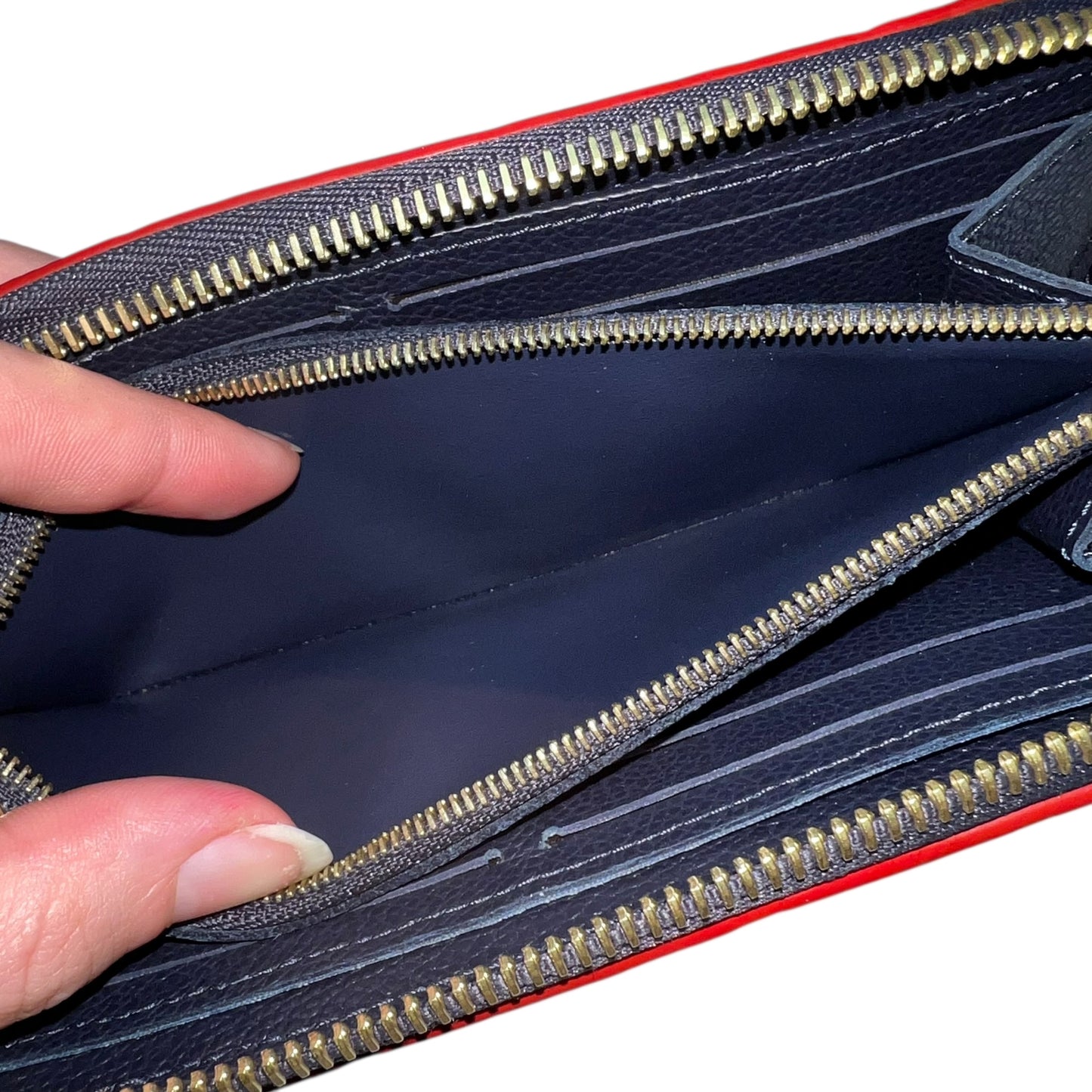 Wallet Luxury Designer By Louis Vuitton, Size: Medium