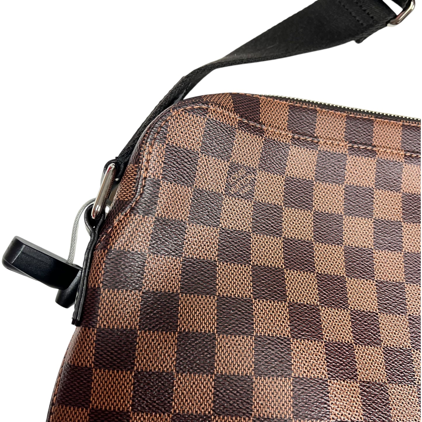 Crossbody Luxury Designer By Louis Vuitton, Size: Medium