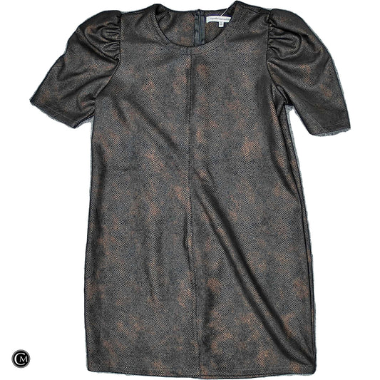 Dress Casual Short By Cupcakes And Cashmere In Snakeskin Print, Size: L image 1