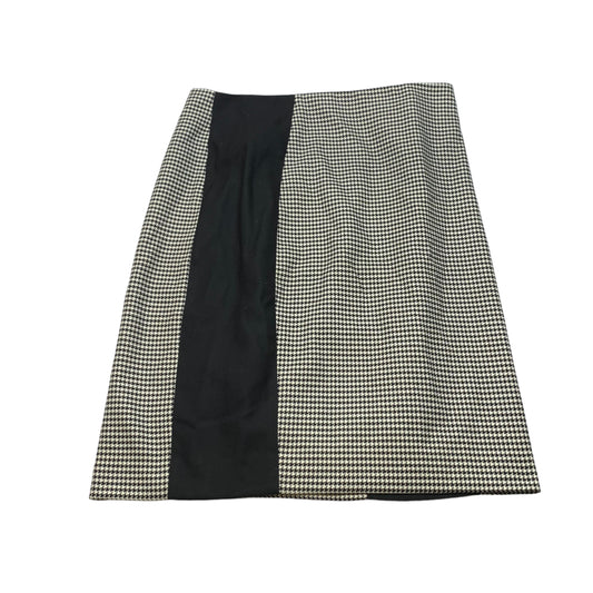 Skirt Mini & Short By White House Black Market  Size: S